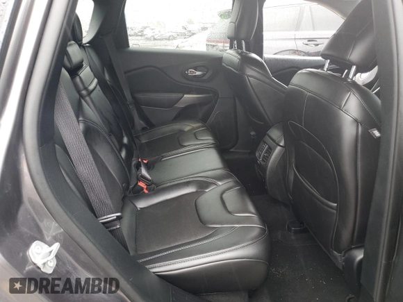 2019 Jeep Cherokee Latitude Plus z VIN 1C4PJMLX0KD299898, wystawiony jako Copart lot #56904625 z przebiegiem 93 064 mil mil oraz Szkoda całkowita • Salvage title. Historia ofert i sprzedaży dostępna na DreamBid. Obrazek 11.