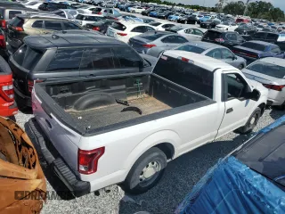 2016 Ford F-150 XL with VIN 1FTMF1C8XGKD03745, listed as a Copart auction lot 62145775 with 260,656 mi miles and Clean title. Bid and sale history available at DreamBid. Image 3.