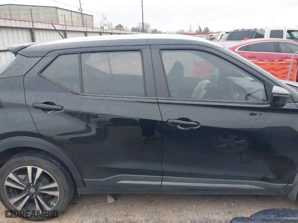 2019 Nissan Kicks S with VIN 3N1CP5CU5KL512642, listed as a IAAI auction lot 41543307 with 35,453 mi miles. Bid and sale history available at carsss.com. Image 13.