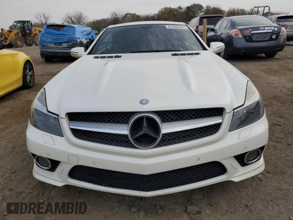 2011 Mercedes-Benz SL 550 z VIN WDBSK7BA4BF163119, wystawiony jako Copart lot #81606644 z przebiegiem 195 074 mil mil oraz Czysty tytuł • Clean title. Historia ofert i sprzedaży dostępna na DreamBid. Obrazek 5.