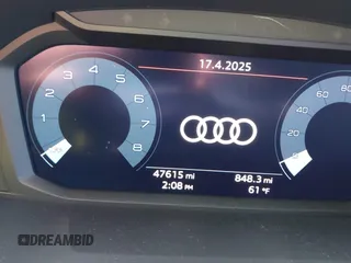 2021 Audi Q3 S line Premium z VIN WA1DECF32M1054786, wystawiony jako IAAI lot #42065278 z przebiegiem 47 615 mil mil oraz . Historia ofert i sprzedaży dostępna na DreamBid. Obrazek 15.