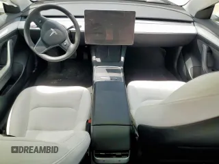 2023 Tesla Model 3 z VIN 5YJ3E1EAXPF600008, wystawiony jako Copart lot #61063675 z przebiegiem 58 733 mil mil oraz Szkoda całkowita • Salvage title. Historia ofert i sprzedaży dostępna na DreamBid. Obrazek 8.