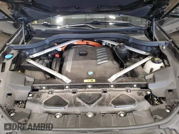 2021 BMW X5 xDrive45e with VIN 5UXTA6C02M9F45757, listed as a Copart auction lot 61991985 with 65,162 mi miles and Salvage title. Bid and sale history available at DreamBid. Image 12.