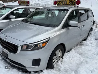 2018 Kia Sedona L with VIN KNDMA5C12J6403394, listed as a Copart auction lot 47021955 with 185,060 mi miles and Clean Title. Bid and sale history available at carsss.com. Image 2.