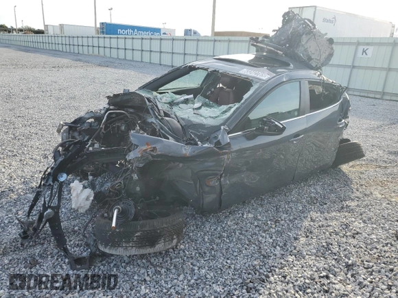 2024 Mazda 3 S Carbon Edition z VIN JM1BPBLM2R1707154, wystawiony jako Copart lot #63242765 z przebiegiem Nie podano mil oraz Nie do naprawy • Non repairable. Historia ofert i sprzedaży dostępna na DreamBid. Obrazek 1.