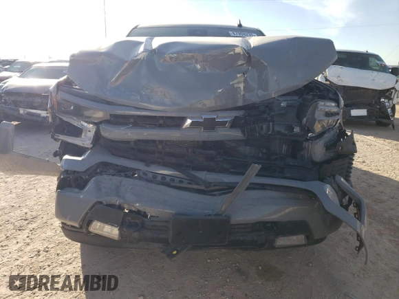 2024 Chevrolet Silverado 1500 RST with VIN 2GCPADED4R1261325, listed as a Copart auction lot 87908235 with 0 mi miles and Salvage Title. Bid and sale history available at carsss.com. Image 5.