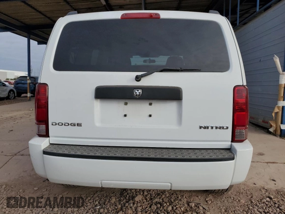 2011 Dodge Nitro Heat with VIN 1D4PT4GK6BW528939, listed as a Copart auction lot 44469245 with 98,842 mi miles and Clean title. Bid and sale history available at DreamBid. Image 6.