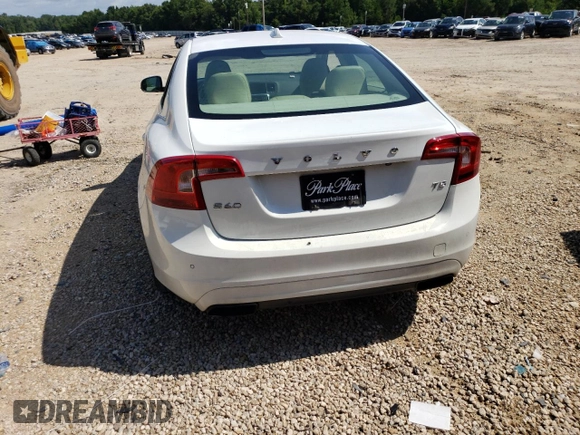 2015 Volvo S60 T5 Drive-E Premier with VIN YV140MFK9F2352762, listed as a Copart auction lot 56954263 with 162,572 mi miles. Bid and sale history available at carsss.com. Image 6.