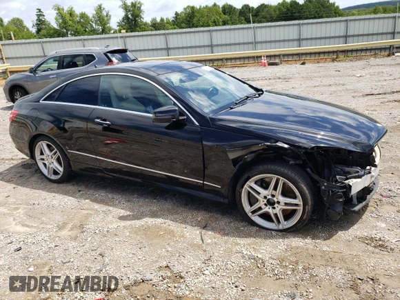 2013 Mercedes-Benz E 550 with VIN WDDKJ7DB9DF203083, listed as a Copart auction lot 66862624 with 84,264 mi miles and Salvage title. Bid and sale history available at DreamBid. Image 4.