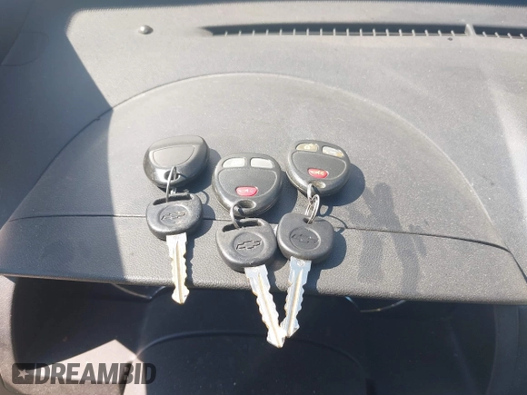 2008 Chevrolet Equinox LS z VIN 2CNDL23F386314552, wystawiony jako IAAI lot #42306043 z przebiegiem 118 452 mil mil oraz . Historia ofert i sprzedaży dostępna na DreamBid. Obrazek 11.