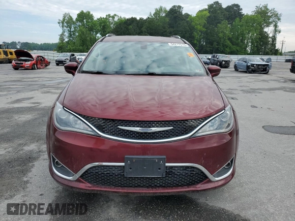 2018 Chrysler Pacifica Touring L with VIN 2C4RC1BG3JR110725, listed as a Copart auction lot 54217515 with 254,181 mi miles and Clean Title. Bid and sale history available at DreamBid. Image 5.