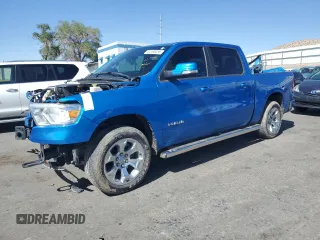 2022 Ram 1500 Big Horn z VIN 1C6RRFFG7NN419002, wystawiony jako Copart lot #54196255 z przebiegiem 17 159 mil mil oraz Szkoda całkowita • Salvage title. Historia ofert i sprzedaży dostępna na DreamBid. Obrazek 1.
