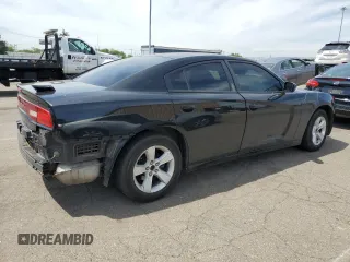 2013 Dodge Charger SE z VIN 2C3CDXBG7DH537104, wystawiony jako Copart lot #57049005 z przebiegiem 168 618 mil mil oraz Szkody całkowita. Historia ofert i sprzedaży dostępna na DreamBid. Obrazek 3.