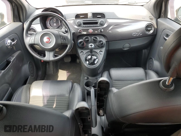2015 FIAT 500 Sport z VIN 3C3CFFBR1FT690450, wystawiony jako Copart lot #60323805 z przebiegiem 75 367 mil mil oraz Szkoda całkowita • Salvage title. Historia ofert i sprzedaży dostępna na DreamBid. Obrazek 8.