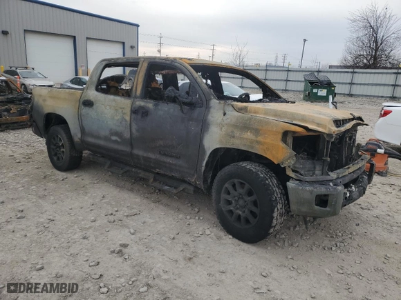 2017 Toyota Tundra 4WD SR5 with VIN 5TFDW5F1XHX626879, listed as a Copart auction lot 52131235 with 0 mi miles and Non Repairable. Bid and sale history available at carsss.com. Image 4.