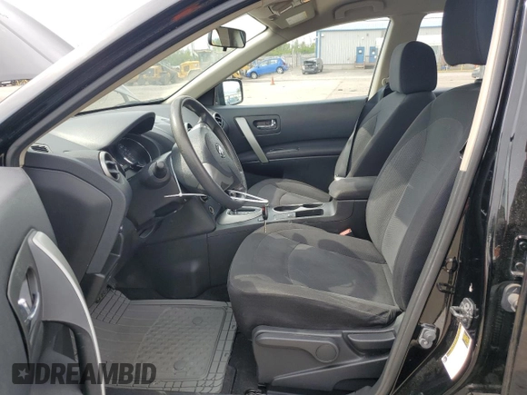2015 Nissan Rogue S z VIN JN8AS5MV9FW260988, wystawiony jako Copart lot #82910494 z przebiegiem 104 086 mil mil oraz Szkody całkowita. Historia ofert i sprzedaży dostępna na DreamBid. Obrazek 7.