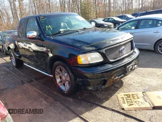 2000 Ford F-150 XL z VIN 2FTRX07L0YCB14250, wystawiony jako IAAI lot #41710657 z przebiegiem 127 012 mil mil oraz . Historia ofert i sprzedaży dostępna na DreamBid. Obrazek 1.