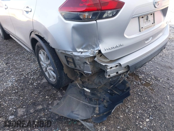 2019 Nissan Rogue SV с VIN KNMAT2MT9KP542963, выставлен на аукционе IAAI как лот 42255309 с пробегом 115 494 миль миль и . История ставок и продаж доступна на DreamBid. Изображение 17.