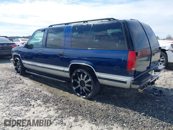 1996 Chevrolet Suburban with VIN 1GNEC16R3TJ375251, listed as a IAAI auction lot 41687460 with 262,907 mi miles. Bid and sale history available at carsss.com. Image 3.