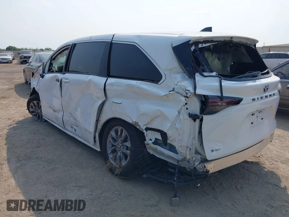 2025 Toyota Sienna LE z VIN 5TDKRKEC8SS245934, wystawiony jako IAAI lot #42274195 z przebiegiem 4 933 mil mil oraz . Historia ofert i sprzedaży dostępna na DreamBid. Obrazek 3.