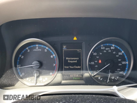 2018 Toyota RAV4 XLE with VIN 2T3WFREV7JW512949, listed as a Copart auction lot 52546345 with 41,558 mi miles and Salvage Title. Bid and sale history available at DreamBid. Image 9.