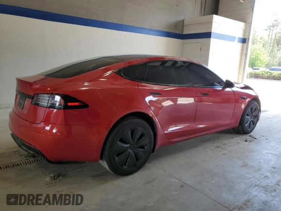 2022 Tesla Model S z VIN 5YJSA1E53NF486764, wystawiony jako Copart lot #52705885 z przebiegiem 73 637 mil mil oraz Szkoda całkowita • Salvage title. Historia ofert i sprzedaży dostępna na DreamBid. Obrazek 3.