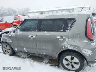 2014 Kia Soul with VIN KNDJN2A26E7033942, listed as a IAAI auction lot 41271872 with 90,901 mi miles. Bid and sale history available at carsss.com. Image 14.
