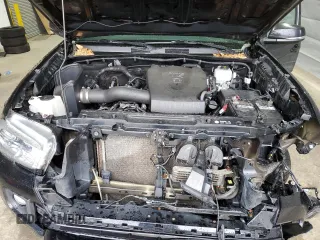 2019 Toyota Tacoma SR z VIN 5TFCZ5AN3KX196150, wystawiony jako Copart lot #51479445 z przebiegiem 171 560 mil mil oraz Szkoda całkowita • Salvage title. Historia ofert i sprzedaży dostępna na DreamBid. Obrazek 12.