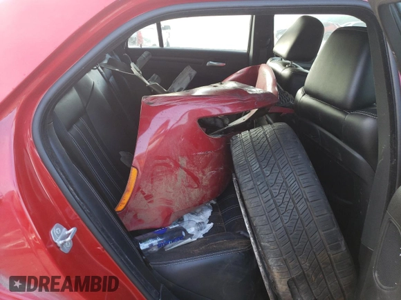 2015 Chrysler 300 S z VIN 2C3CCABT5FH743408, wystawiony jako Copart lot #62085374 z przebiegiem Nie podano mil oraz Szkoda całkowita • Salvage title. Historia ofert i sprzedaży dostępna na DreamBid. Obrazek 11.