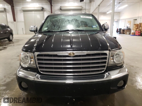 2008 Chrysler Aspen Limited z VIN 1A8HW58288F102734, wystawiony jako Copart lot #58589245 z przebiegiem 158 237 mil mil oraz Czysty tytuł • Clean title. Historia ofert i sprzedaży dostępna na DreamBid. Obrazek 5.