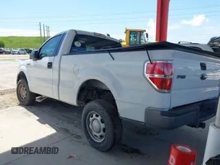 2013 Ford F-150 XL with VIN 1FTMF1EM9DKD83903, listed as a IAAI auction lot 40367820 with 91,412 mi miles. Bid and sale history available at carsss.com. Image 3.