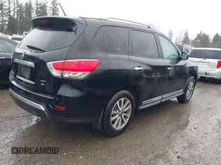 2013 Nissan Pathfinder SV with VIN 5N1AR2MM1DC617748, listed as a IAAI auction lot 41593304 with 175,100 mi miles. Bid and sale history available at carsss.com. Image 4.