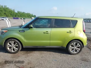 2016 Kia Soul + with VIN KNDJP3A5XG7825735, listed as a IAAI auction lot 42110380 with 268,040 mi miles. Bid and sale history available at carsss.com. Image 14.
