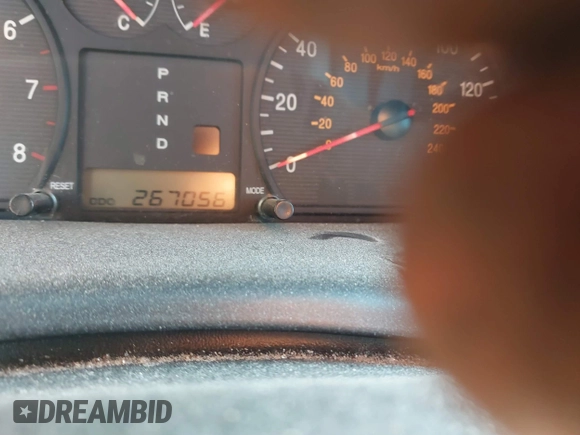 2005 Hyundai Sonata GLS with VIN KMHWF35H15A150785, listed as a IAAI auction lot 41690877 with 267,056 mi miles. Bid and sale history available at carsss.com. Image 7.
