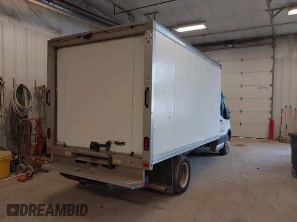 2019 Ford Transit with VIN 1FDBF8ZM1KKA86059, listed as a IAAI auction lot 42434134 with 82,668 mi miles and . Bid and sale history available at DreamBid. Image 4.