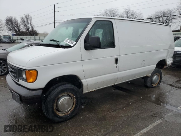 2004 Ford Econoline Cargo with VIN 1FTNE24L04HA33417, listed as a Copart auction lot 85720904 with 129,070 mi miles and Salvage title. Bid and sale history available at DreamBid. Image 1.