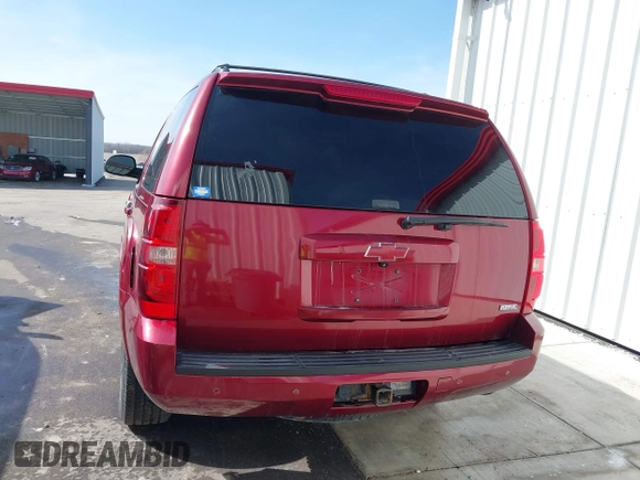 2010 Chevrolet Tahoe LT z VIN 1GNUKBE08AR112792, wystawiony jako IAAI lot #41790474 z przebiegiem 231 742 mil mil oraz . Historia ofert i sprzedaży dostępna na DreamBid. Obrazek 17.