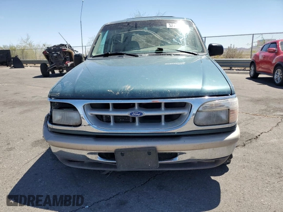 1997 Ford Explorer XLT z VIN 1FMDU35P4VZB06107, wystawiony jako Copart lot #52797485 z przebiegiem 172 186 mil mil oraz Szkoda całkowita • Salvage title. Historia ofert i sprzedaży dostępna na DreamBid. Obrazek 5.