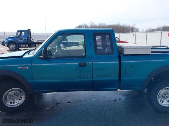 1994 Ford Ranger Splash with VIN 1FTCR15X9RPC52929, listed as a IAAI auction lot 41773442 with 229,012 mi miles. Bid and sale history available at carsss.com. Image 13.