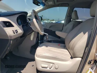 2013 Toyota Sienna XLE AAS с VIN 5TDYK3DC6DS322289, выставлен на аукционе Copart как лот 54626135 с пробегом 131 203 миль миль и Списание • Salvage title. История ставок и продаж доступна на DreamBid. Изображение 7.