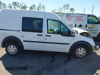2010 Ford Transit Connect XLT z VIN NM0LS6BNXAT018246, wystawiony jako IAAI lot #41843335 z przebiegiem 43 052 mil mil oraz . Historia ofert i sprzedaży dostępna na DreamBid. Obrazek 14.