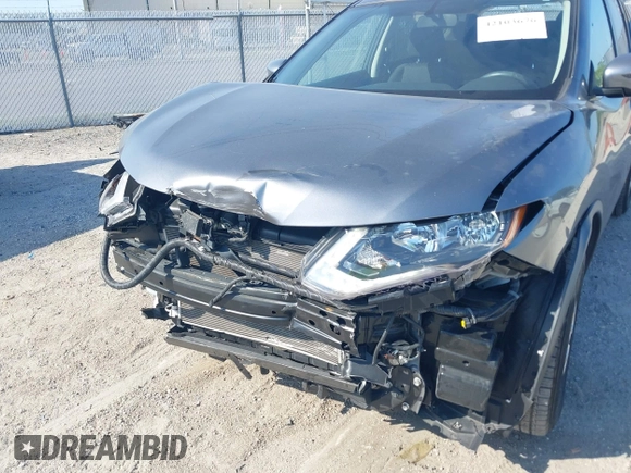 2018 Nissan Rogue SV with VIN KNMAT2MV0JP615928, listed as a IAAI auction lot 42103676 with 38,999 mi miles. Bid and sale history available at carsss.com. Image 18.