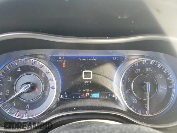 2017 Chrysler 300 Limited z VIN 2C3CCAAG6HH605609, wystawiony jako Copart lot #57677755 z przebiegiem 44 797 mil mil oraz Szkoda całkowita • Salvage title. Historia ofert i sprzedaży dostępna na DreamBid. Obrazek 9.