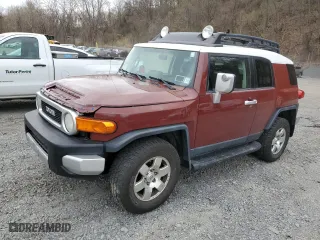 2008 Toyota FJ Cruiser with VIN JTEBU11F68K045560, listed as a Copart auction lot 53239895 with 235,044 mi miles and Salvage Title. Bid and sale history available at carsss.com. Image 1.