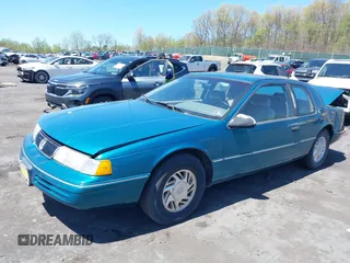 1992 Mercury Cougar z VIN 1MEPM6043NH646925, wystawiony jako IAAI lot #42128701 z przebiegiem 37 103 mil mil oraz . Historia ofert i sprzedaży dostępna na DreamBid. Obrazek 2.