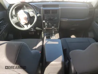 2012 Jeep Liberty Sport z VIN 1C4PJMAK2CW138577, wystawiony jako Copart lot #47892045 z przebiegiem 123 732 mil mil oraz Czysty tytuł • Clean title. Historia ofert i sprzedaży dostępna na DreamBid. Obrazek 8.