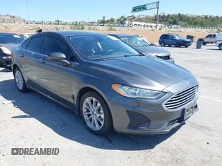 2020 Ford Fusion Hybrid SE with VIN 3FA6P0LU4LR114078, listed as a IAAI auction lot 41945316 with 1 mi miles. Bid and sale history available at carsss.com. Image 1.