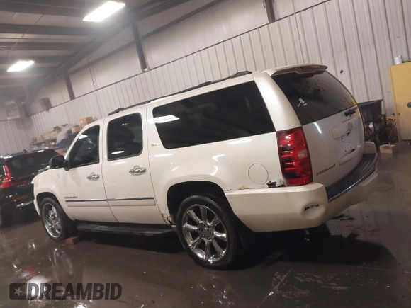 2010 Chevrolet Suburban LTZ with VIN 1GNUKKE32AR271253, listed as a IAAI auction lot 41161374 with 164,184 mi miles. Bid and sale history available at carsss.com. Image 14.