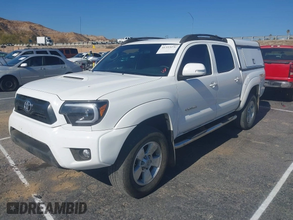 2014 Toyota Tacoma PreRunner with VIN 3TMJU4GN7EM158440, listed as a IAAI auction lot 41353276 with 1 mi miles. Bid and sale history available at carsss.com. Image 2.