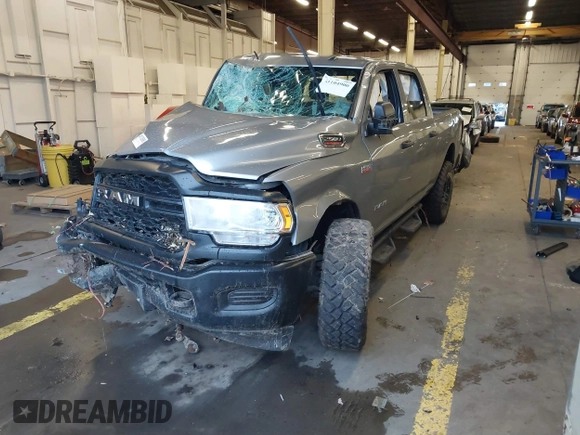 2022 Ram 2500 Tradesman with VIN 3C6UR5CJ8NG397797, listed as a IAAI auction lot 41104900 with 40,444 mi miles. Bid and sale history available at carsss.com. Image 17.